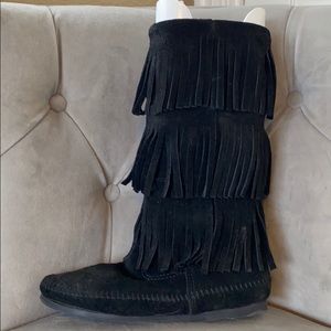 Minnetonka 3 layer fringe boots